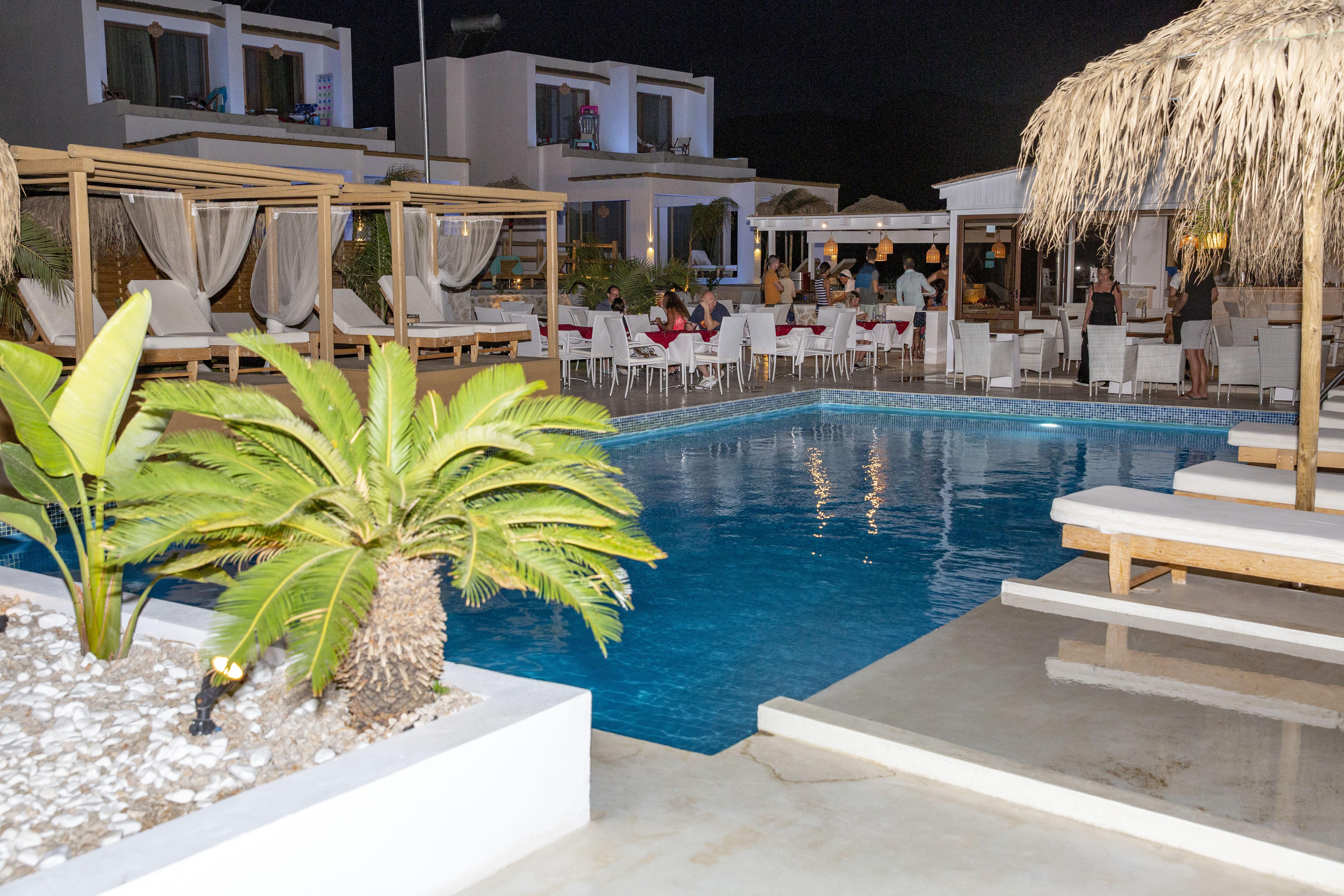 Alia Luxury Suites And Spa Haraki Dış mekan fotoğraf
